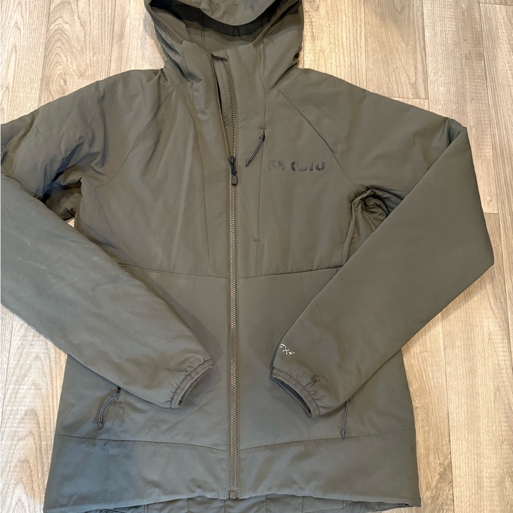 Women’s KUIU hunting jacket
